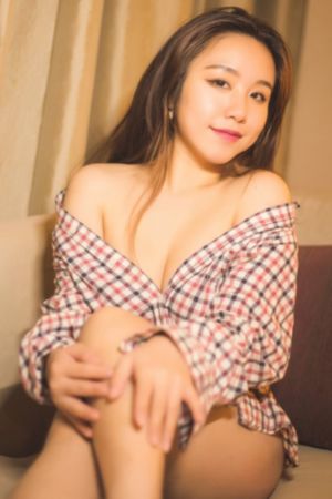 男女做爰裸体猛烈吻胸摸