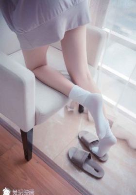 默绘女高