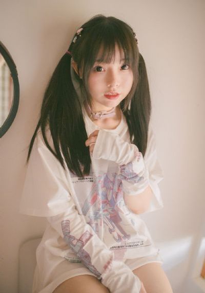 日韩美女乱淫aaa高清视频