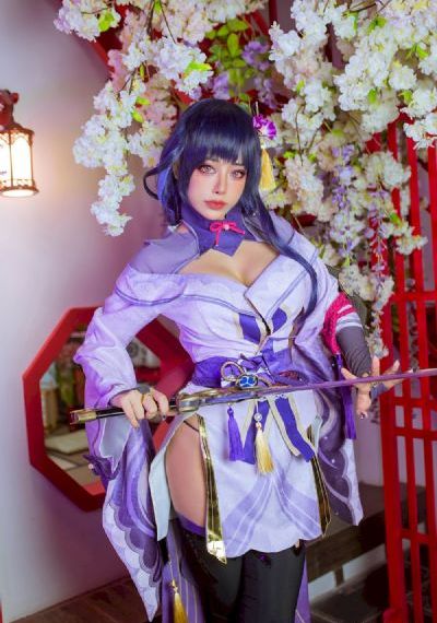 年轻的妈妈四